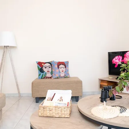 Aelia Apartment